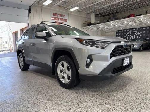 2019 Toyota RAV4 Hybrid XLE