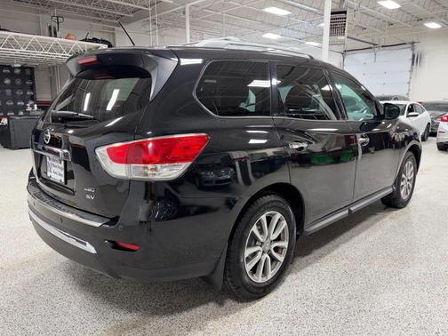 2015 Nissan Pathfinder SV