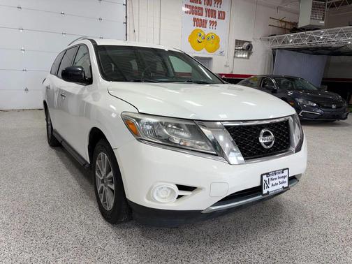 2014 Nissan Pathfinder SV