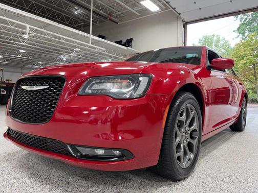 2016 Chrysler 300 S