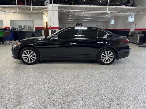 2015 INFINITI Q50 Premium