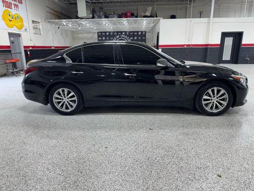 2015 INFINITI Q50 Premium
