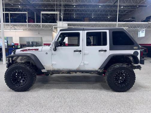 White 2015 Jeep Wrangler Unlimited Rubicon