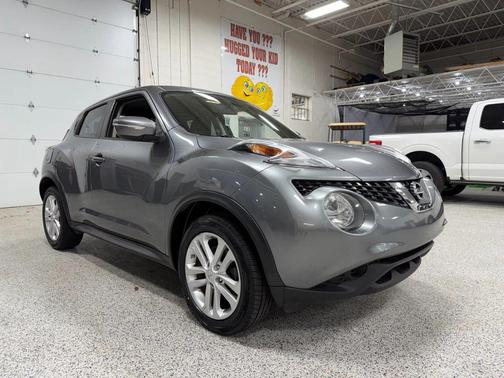 2017 Nissan Juke S