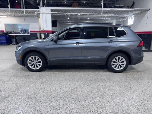 Gray 2019 Volkswagen Tiguan 2.0T SE 4MOTION