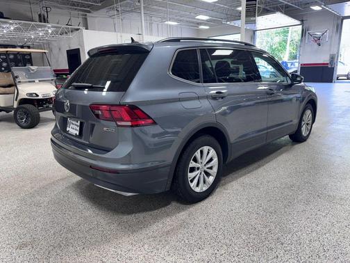 Gray 2019 Volkswagen Tiguan 2.0T SE 4MOTION