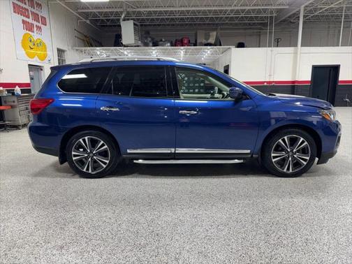 2019 Nissan Pathfinder Platinum