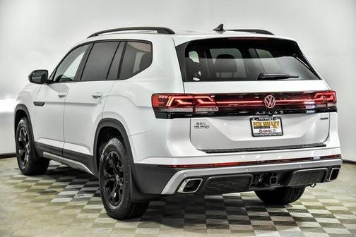 2025 Volkswagen Atlas 2.0T Peak Edition