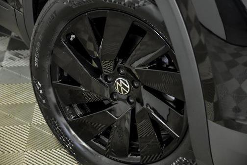 2025 Volkswagen Atlas 2.0T SE w/Technology 4MOTION