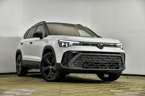 2025 Volkswagen Taos 1.5T SE Black
