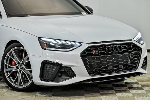 Glacier White 2023 Audi S4 Premium Plus TFSI quattro Tiptronic