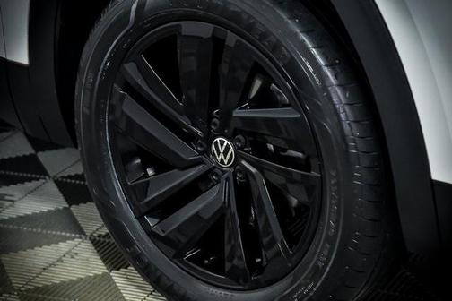 2022 Volkswagen Atlas Cross Sport 3.6L V6 SE w/Technology