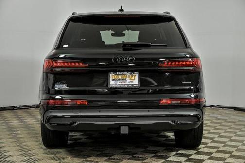 2023 Audi Q7 55 Premium Plus