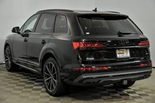 2023 Audi Q7 55 Premium Plus
