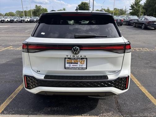2025 Volkswagen Tiguan 2.0T SE R-Line Black 4MOTION