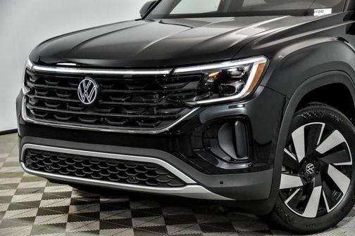 2025 Volkswagen Atlas Cross Sport 2.0T SE w/Technology 4MOTION