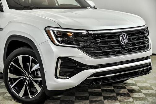 2025 Volkswagen Atlas Cross Sport 2.0T SEL Premium