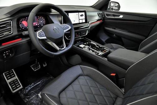 2025 Volkswagen Atlas Cross Sport 2.0T SEL Premium