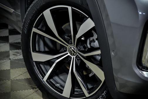 2025 Volkswagen Atlas 2.0T SEL Premium R-Line 4MOTION