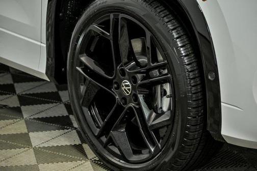 2025 Volkswagen Tiguan 2.0T SE R-Line Black 4MOTION
