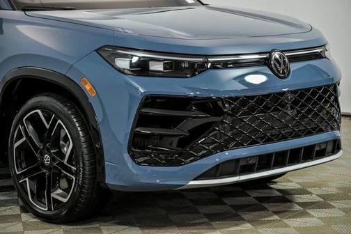 2026 Volkswagen Tiguan 2.0T SEL R-Line 4MOTION