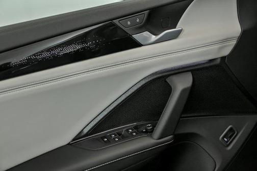 2026 Volkswagen Tiguan 2.0T SEL R-Line 4MOTION