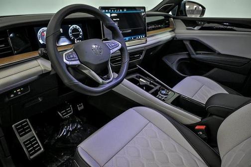 2026 Volkswagen Tiguan 2.0T SEL R-Line 4MOTION