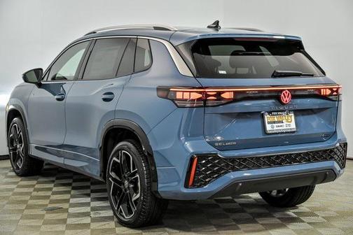 2026 Volkswagen Tiguan 2.0T SEL R-Line 4MOTION