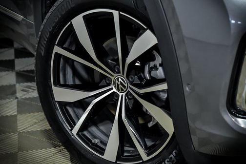 2026 Volkswagen Atlas 2.0T SEL Premium R-Line 4MOTION