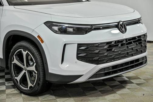 2025 Volkswagen Tiguan 2.0T SE 4MOTION