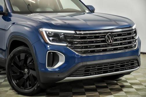 2025 Volkswagen Atlas 2.0T SE w/Technology 4MOTION