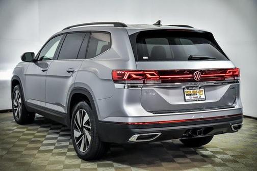 2025 Volkswagen Atlas 2.0T SE w/Technology 4MOTION