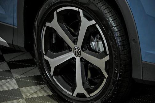2025 Volkswagen Tiguan 2.0T SE 4MOTION
