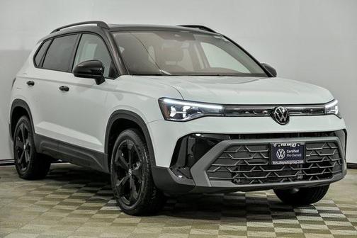 2025 Volkswagen Taos 1.5T SE Black