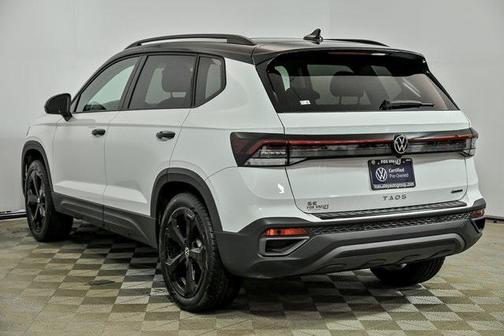 2025 Volkswagen Taos 1.5T SE Black