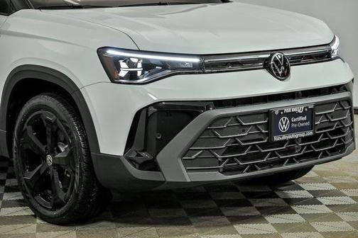 2025 Volkswagen Taos 1.5T SE Black