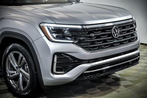2024 Volkswagen Atlas Cross Sport 2.0T SEL