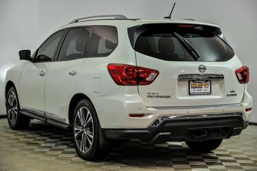 Pearl White 2017 Nissan Pathfinder Platinum