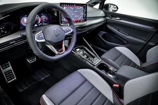 2025 Volkswagen Golf GTI 2.0T SE DSG