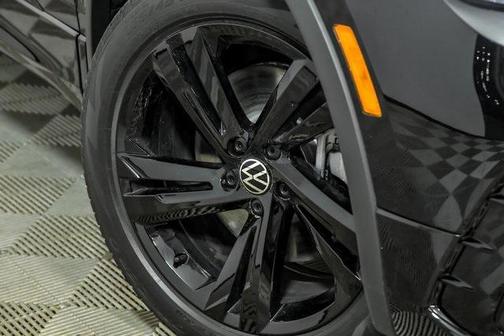 2023 Volkswagen Tiguan 2.0T SE R-Line Black 4MOTION