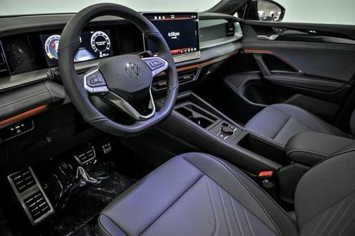 2026 Volkswagen Tiguan 2.0T SE R-Line Black 4MOTION