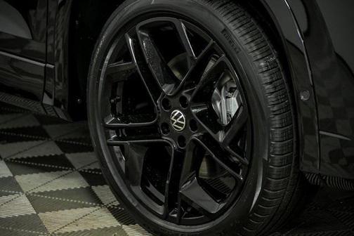 2026 Volkswagen Tiguan 2.0T SE R-Line Black 4MOTION