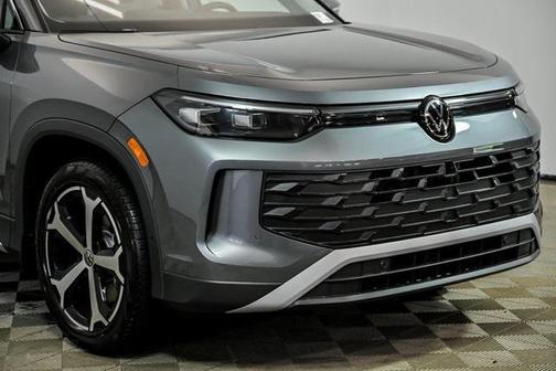 2025 Volkswagen Tiguan 2.0T SE 4MOTION