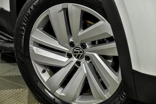 2022 Volkswagen Atlas 3.6L SE w/Technology