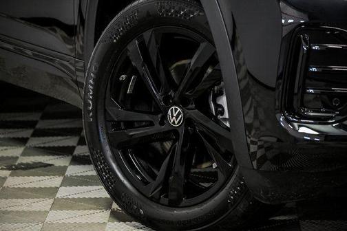 2025 Volkswagen Atlas Cross Sport 2.0T SEL