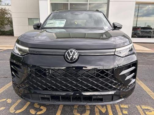 2025 Volkswagen Tiguan 2.0T SE R-Line Black 4MOTION