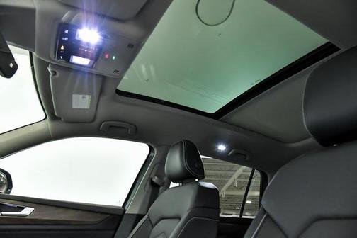 2025 Volkswagen Atlas 2.0T SE w/Technology 4MOTION