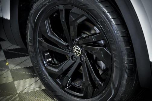 2022 Volkswagen Atlas 2.0T SE w/Technology 4MOTION