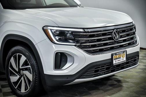 2024 Volkswagen Atlas 2.0T SE w/Technology 4MOTION