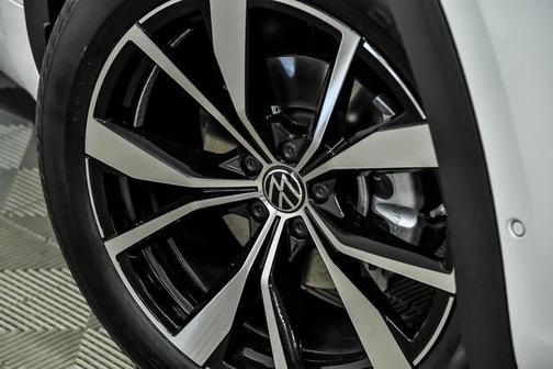 2026 Volkswagen Atlas 2.0T SEL Premium R-Line 4MOTION